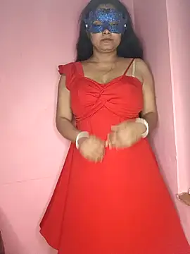 Snapshot of MEERAcle chatting on October 31, 2025, 5:47 pm MEERAcle online show from October 31, 2025, 5:47 pm