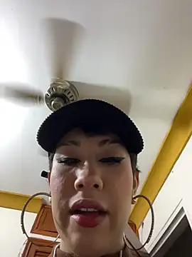 ZahaRose online show from November 5, 2025, 4:45 am