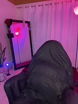 ZahaRose online show from January 7, 2026, 4:37 am