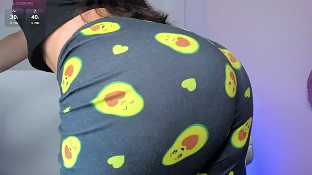 Snapshot of Ariah_Walker_ chatting on November 15, 2025, 5:27 am Ariah Walker online show from November 15, 2025, 5:27 am