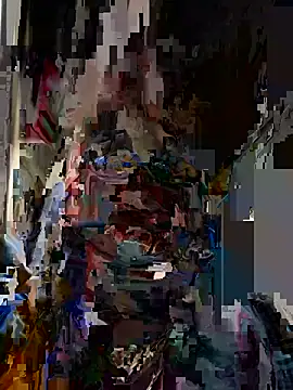 Only April online show from November 8, 2025, 8:25 am