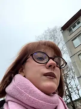 Only April online show from November 11, 2025, 11:21 am