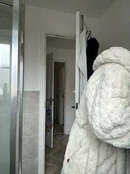 BELLABLACKXUK online show from October 13, 2025, 9:53 am