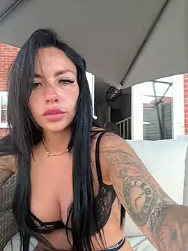 BELLABLACKXUK online show from July 7, 2026, 3:27 pm