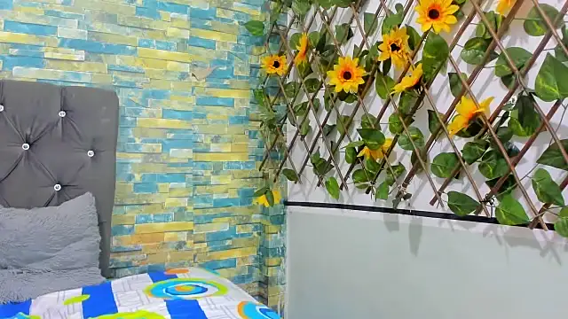 partdemonlatin666 online show from October 18, 2025, 9:04 pm