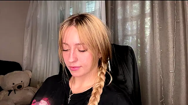 Jetta Corsacami online show from September 21, 2025, 11:34 am