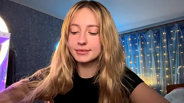 Jetta Corsacami online show from November 9, 2025, 4:27 pm