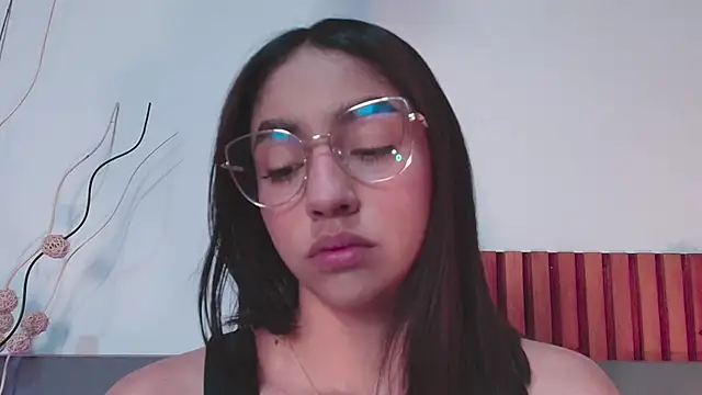 IvyJhons online show from September 19, 2025, 11:44 am