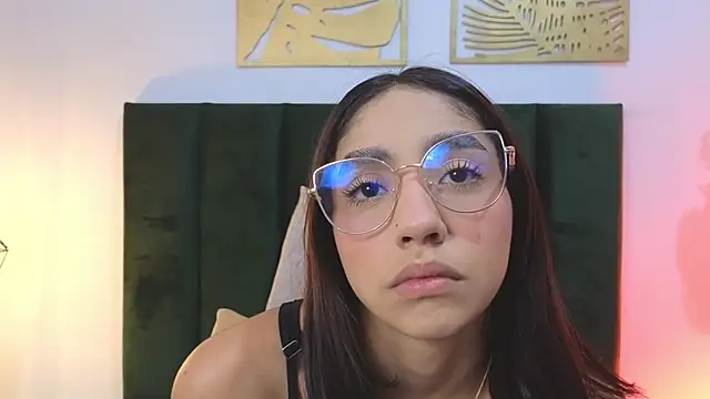 IvyJhons online show from September 25, 2025, 11:47 am