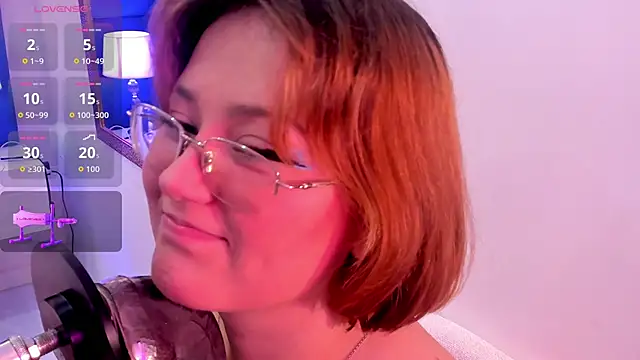 isa grey  online show from October 9, 2025, 10:30 pm