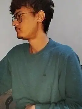 Snapshot of Mago666_ chatting on December 3, 2025, 6:43 am Mago666 online show from December 3, 2025, 6:43 am