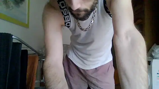 Snapshot of XLBarehengst chatting on November 15, 2025, 11:40 am XLBarehengst online show from November 15, 2025, 11:40 am