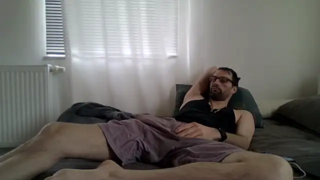 XLBarehengst online show from April 3, 2026, 8:34 am