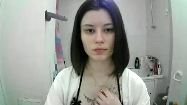 EdlinEngelby online show from October 2, 2025, 5:09 pm