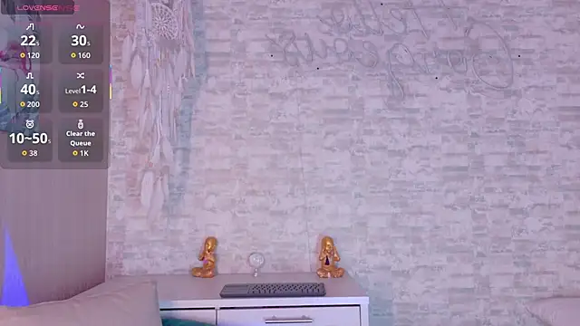 elizabethvega  online show from October 23, 2025, 12:37 pm