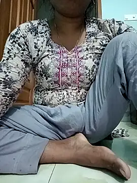 Snapshot of Rina-2 chatting on October 22, 2025, 4:57 am Rina-2 online show from October 22, 2025, 4:57 am