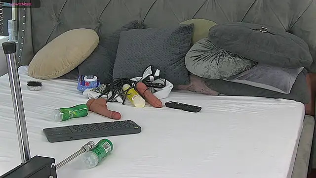 LolaButtie online show from September 13, 2025, 12:27 pm