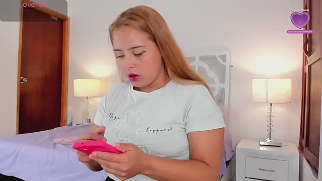 MikaelaStone online show from October 7, 2025, 11:40 am