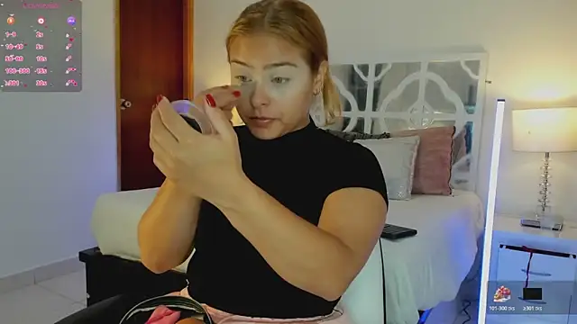 MikaelaStone online show from December 19, 2025, 10:55 am