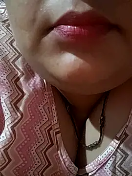 sexymotto online show from November 4, 2025, 4:17 pm