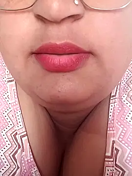 sexymotto online show from November 11, 2025, 7:52 am