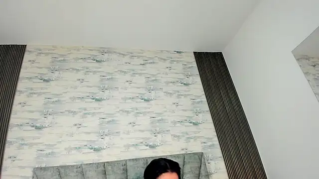 ShanelEvans online show from November 28, 2025, 6:43 pm