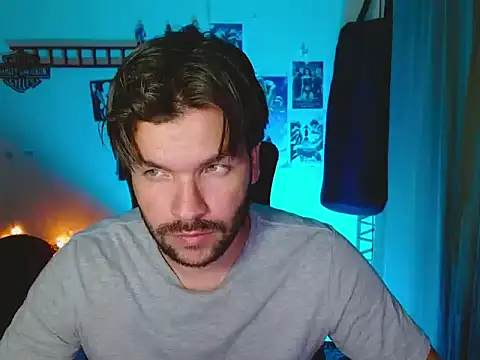 cortelioni massimo  online show from October 8, 2025, 1:47 am