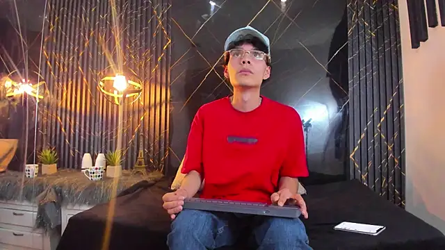 AxelWolfe online show from September 8, 2025, 8:30 pm