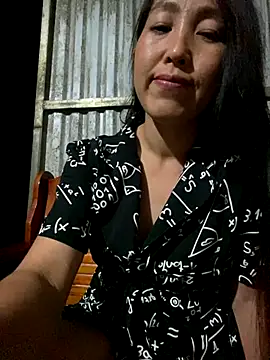 Huong-Ly online show from October 19, 2025, 1:45 pm