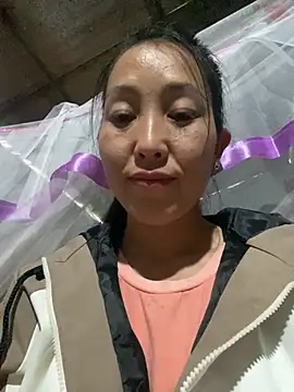 Huong-Ly online show from October 25, 2025, 7:05 am