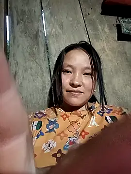 MuiNay online show from October 2, 2025, 10:55 am