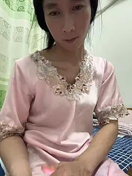 crhong666 online show from October 13, 2025, 1:22 pm