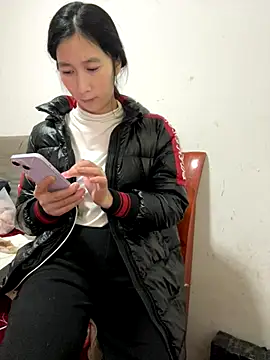 crhong666 online show from December 19, 2025, 12:17 am