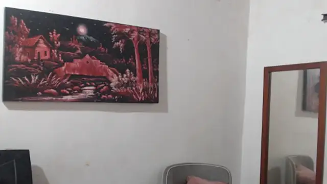 alice julls online show from October 31, 2025, 9:27 pm