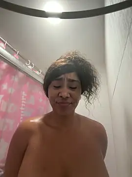 LuckyKhloe online show from October 30, 2025, 1:29 am