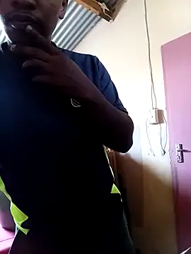 Hood Bouy online show from December 19, 2025, 8:21 am