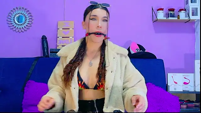 CristalRose online show from January 15, 2026, 10:35 pm