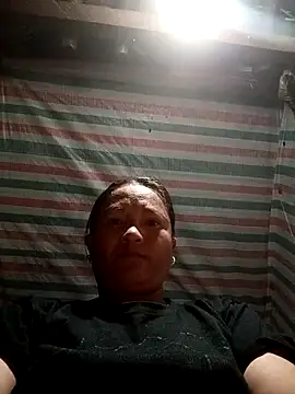 Love-Mama33 online show from October 1, 2025, 1:28 pm