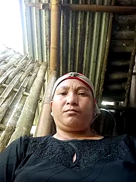 Love-Mama33 online show from October 5, 2025, 5:17 am