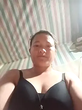 Love-Mama33 online show from October 7, 2025, 7:38 am