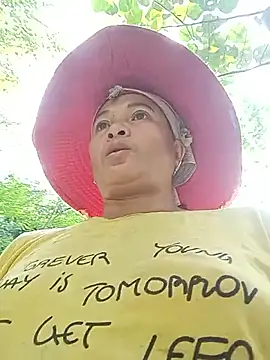 Love-Mama33 online show from October 13, 2025, 1:49 am