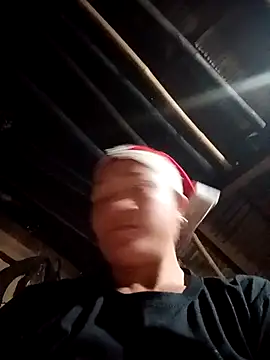 Love-Mama33 online show from October 14, 2025, 12:06 pm