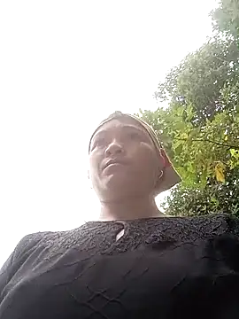 Love-Mama33 online show from November 13, 2025, 12:53 am