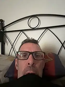 gigolobcn online show from February 1, 2026, 1:42 pm