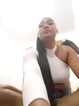 dahian charlote02 online show from October 5, 2025, 4:44 am