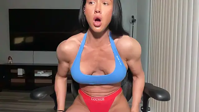 roxyheartley online show from March 9, 2026, 8:24 pm