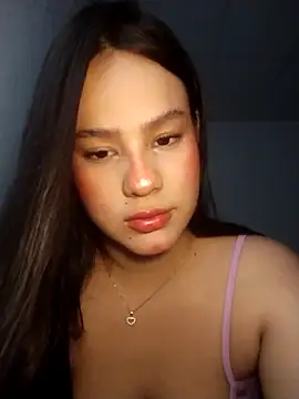 karoline d online show from September 12, 2025, 3:39 am