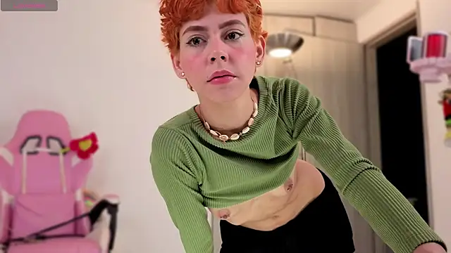 colette e online show from October 8, 2025, 1:25 am