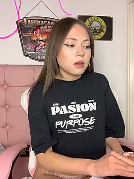 PrettyAmber online show from February 24, 2026, 8:40 pm