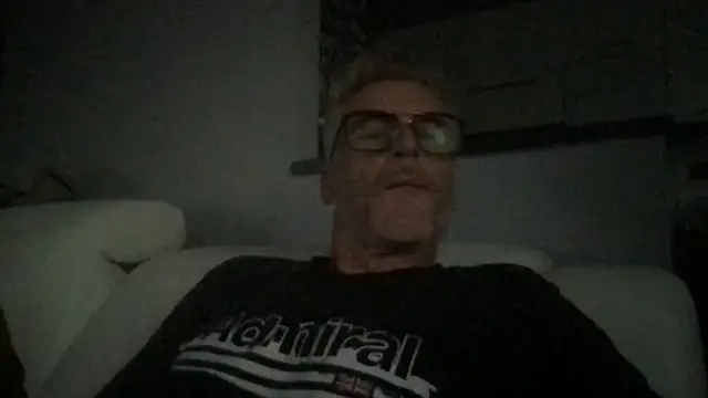 Axl hot online show from July 3, 2026, 7:20 pm